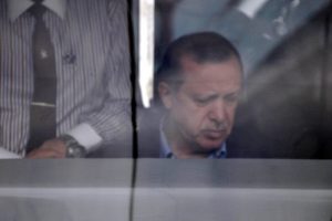 Erdoğan tramvay kullandı