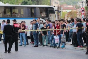 Kazada oğlunu kaybeden annenin y&uuml;rek burkan feryadı