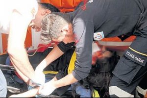 Okul m&uuml;d&uuml;r&uuml; &ccedil;ağırdı odasından aşağı atladı