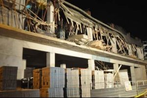 Belediye inşaatı &ccedil;&ouml;kt&uuml;: 4 işi yaralı