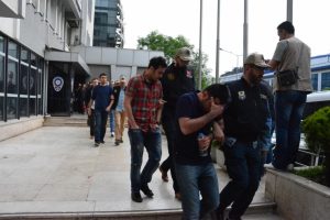 Bursa'da ter&ouml;r &ouml;rg&uuml;t&uuml; zanlıları hakim karşısında