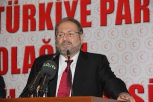 Haydar Baş Bursa'da asgari &uuml;cret s&ouml;z&uuml;n&uuml; yineledi