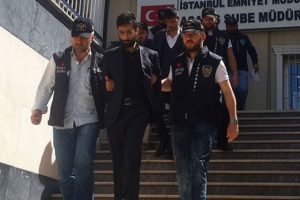 Yıkılacağı i&ccedil;in m&uuml;h&uuml;rlenen binada fidye operasyonu
