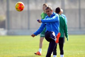 Bursaspor'da Hamzaoğlu'nun geleceği tartışma konusu oldu