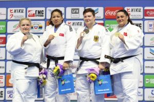 Judoda 1 altın bir bronz madalya