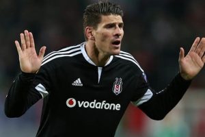 Gomez Beşiktaş'tan ayrılıyor