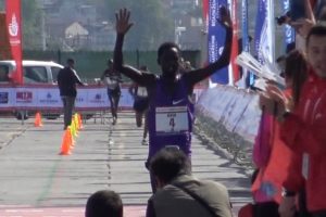 Maratonu milli atlet Ali Kaya kazandı