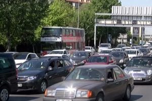 İstanbul'da trafik fel&ccedil; oldu