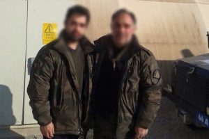 Baba ve oğlu ter&ouml;ristlere karşı omuz omuza