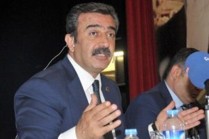 Bozuk yolun faturası m&uuml;d&uuml;re kesildi