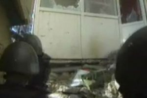 Ter&ouml;ristlerle &ccedil;atışma anı kamerada