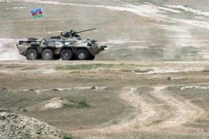 Azerbaycan Ermenistan tankını vurdu