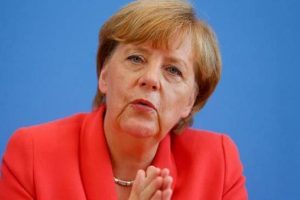 Merkel partisine bor&ccedil;lu &ccedil;ıktı