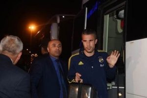 Fenerbah&ccedil;e kafilesi, Trabzon'dan zırhlı ara&ccedil;la ayrıldı
