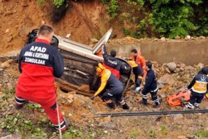 Kaza g&uuml;n aydınlanınca fark edildi; 1 &ouml;l&uuml;, 1 yaralı