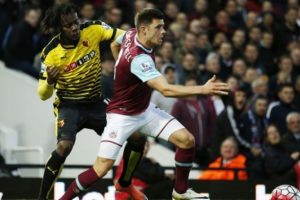 West Ham'dan Cresswell'e 5 senelik teklif
