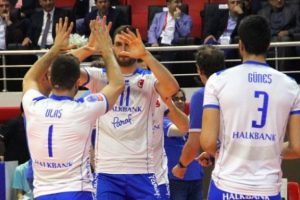 Voleybolda şampiyon Fenerbah&ccedil;e'yi deviren Halkbank oldu!