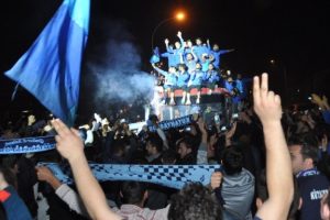 K&uuml;tahya'da b&uuml;y&uuml;k coşku