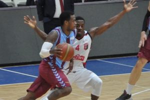 Uşak Sportif'in play-off inadı