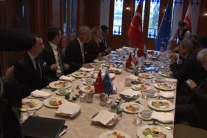 Volkan Bozkır AB Komisyonu &Uuml;yesi Hahn'la g&ouml;r&uuml;şt&uuml;