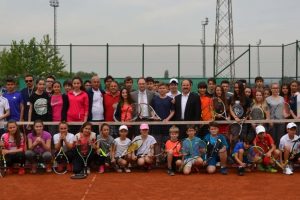 Bursa Valiliği 16 Yaş Tenis M&uuml;sabakaları ger&ccedil;ekleştirildi