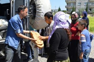 Nusaybin'de 'sevgiyi' paylaştılar