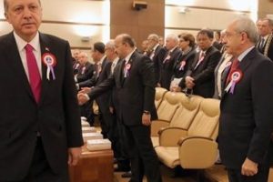 Kılı&ccedil;daroğlu'ndan 'AYM t&ouml;reninde Erdoğan ile tokalaşmama' yorumu
