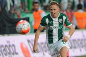 Bursaspor'un Macar yıldızı Dzsudzsak iki hafta yok