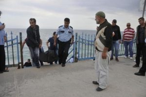 D&uuml;n kayboldu, bug&uuml;n denizde cesedi bulundu