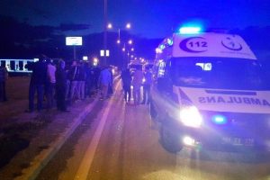 D&uuml;zce'de trafik kazası: 1 &ouml;l&uuml;, 1 yaralı