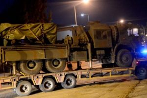 Sınır'a 13 TIR'lık askeri sevkiyat