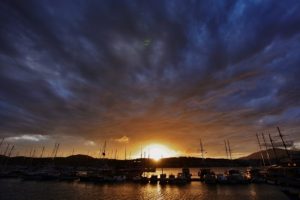 Bodrum'da g&uuml;n batımı b&uuml;y&uuml;ledi