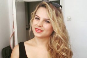 Cezaevinden izinli &ccedil;ıktı, boşanma davası a&ccedil;an eşini &ouml;ld&uuml;rd&uuml;