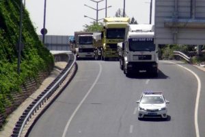 Kilis'e sevkiyat s&uuml;r&uuml;yor