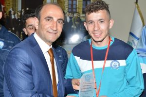 Bursalı işitme engelli sporcu T&uuml;rkiye şampiyonu oldu
