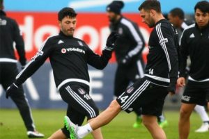 Beşiktaş'ta Tolgay ve Veli'nin durumu teknik heyeti memnun etmiyor
