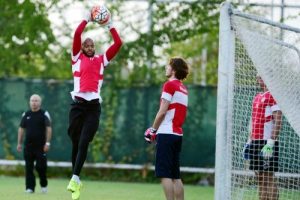 Antalyaspor 2 futbolcu g&ouml;zden &ccedil;ıkarıldı