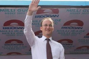 AK Parti eski il başkanından 23 Nisan şarkısına eleştiri