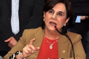 CHP'li Usluer: Eylemlerini meşrulaştırmaya &ccedil;alışıyorlar