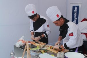 Bursa'da 2. Ulusal Gastronomi Festivali t&uuml;m hızıyla devam ediyor