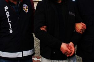 D&uuml;zce'de 5 &uuml;niversiteliye ter&ouml;r propagandasından g&ouml;zaltı