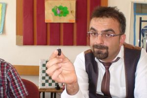 T&uuml;rk matematik&ccedil;i en k&uuml;&ccedil;&uuml;k şarj aletini yaptı