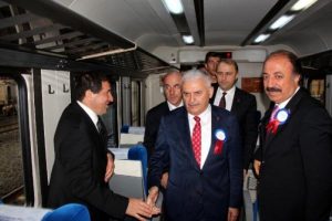 Bakan Yıldırım: Demiryolu ağımızın y&uuml;zde 85'ini yeniledik