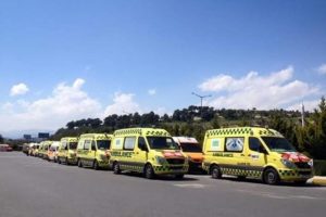 Suriye'ye 25 ambulans g&ouml;nderildi