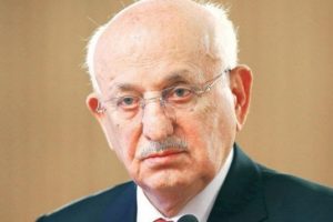 Kahraman'ın laiklik s&ouml;zlerine tepki: Koltuğu bırak