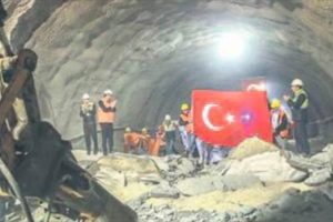 Cudi t&uuml;nelinde ışık g&ouml;r&uuml;nd&uuml;