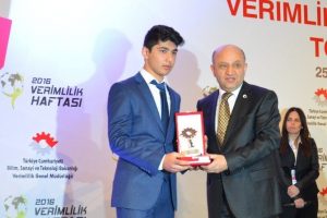 Bursa Nil&uuml;fer Hacı Kemal Fen Lisesi T&uuml;rkiye birincisi