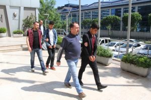 Bursa'da 5 g&uuml;n &ouml;nce cezaevinden &ccedil;ıktı yine dolandırmaya &ccedil;alıştı