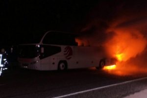 Otob&uuml;ste can pazarı: 23 yolcu &ouml;l&uuml;mden d&ouml;nd&uuml;
