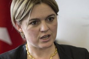 CHP'li B&ouml;ke: "Bizim i&ccedil;in laiklik bir kırmızı &ccedil;izgi"